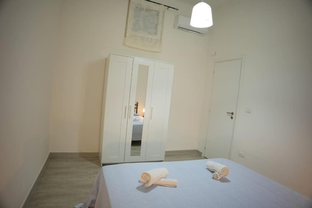 Bari, Puglia. Centrale E Facile Da Raggiungere !! Екстер'єр фото